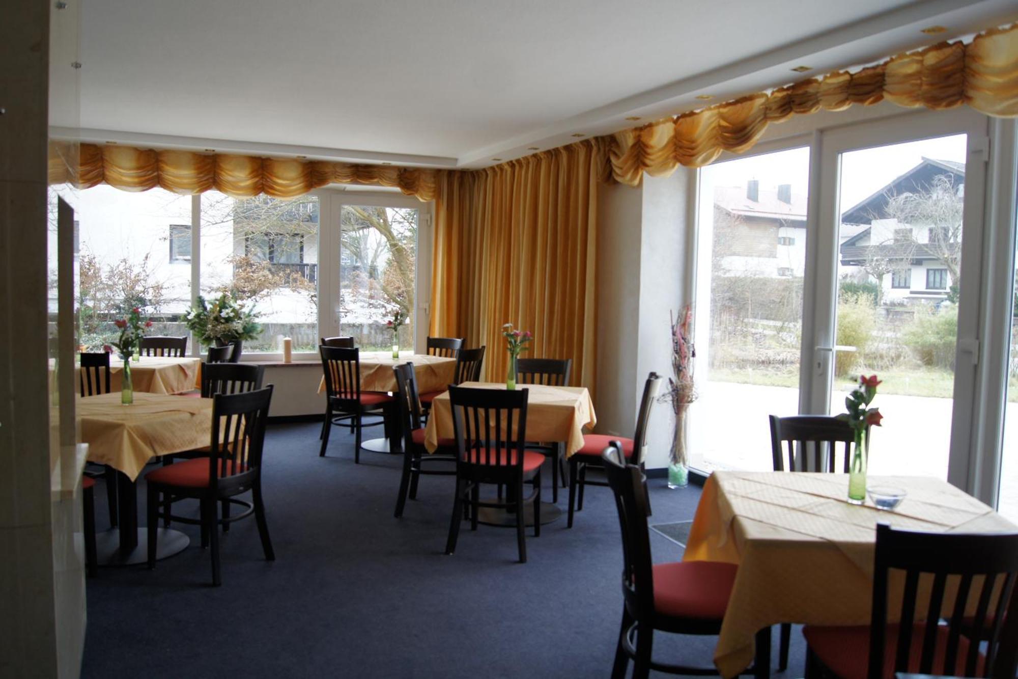 Kneipp-Kurhotel Emilie Bad Wörishofen Buitenkant foto